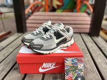 Nike Air Zoom Vomero 5