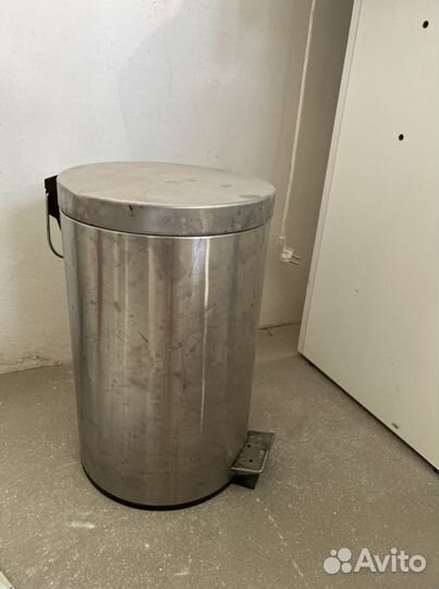 Мусорное ведро с педалью IKEA