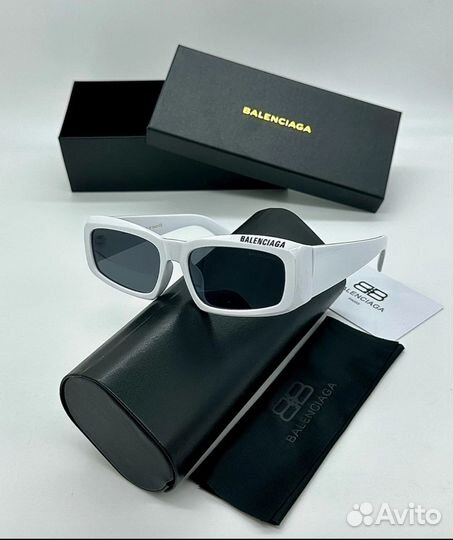 Солнцезащитные очки Balenciaga