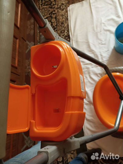 Детский велосипед с ручкой