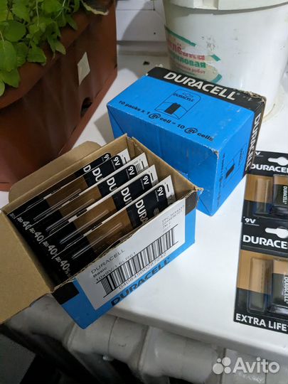 Батарейки щелочные Duracell 9v / крона 9v