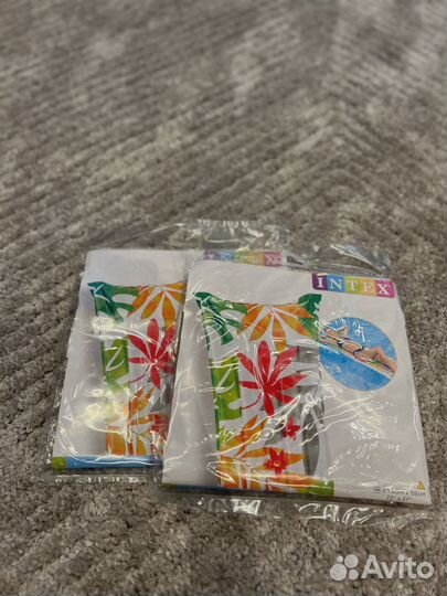 Надувной матрас для плавания intex