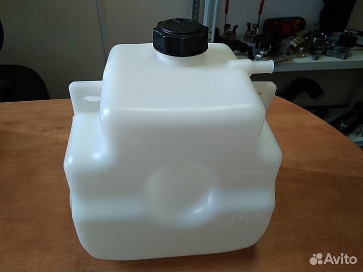 Расширительный бачок на JCB 128/15313