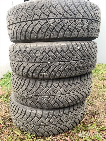 Bfgoodrich G-Force Stud 215/60 R16