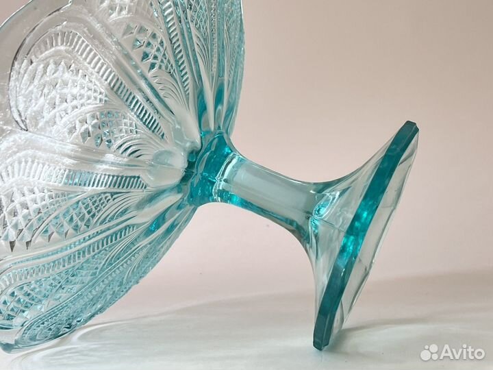 Ваза на ножке СССР Цветное стекло