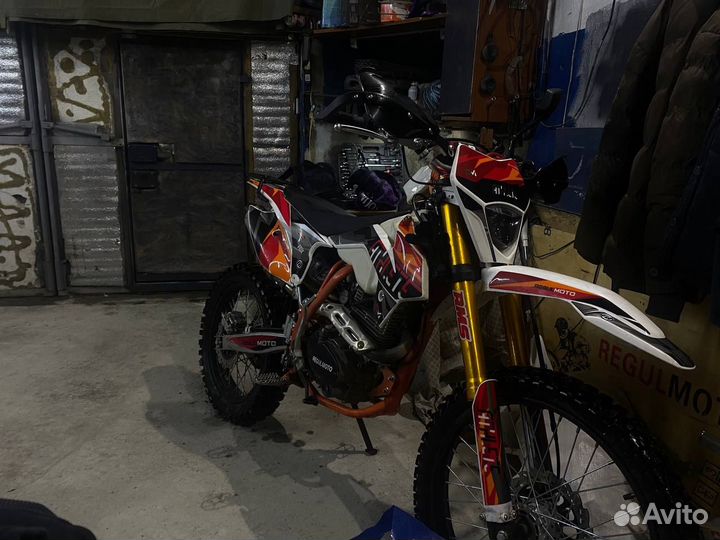 Мотоцикл Regulmoto athlete