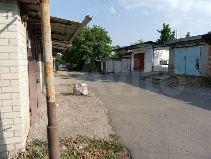 Гараж, > 30 м²