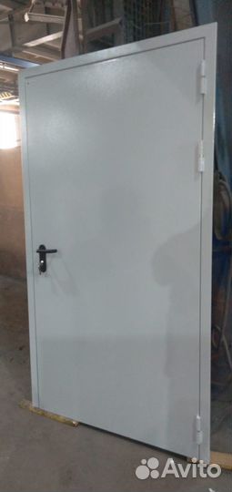 Дверь металлическая противопожарная