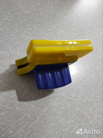 Двухсторонний очиститель для окон