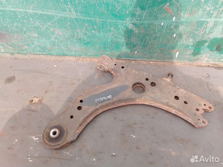 Рычаг передний Skoda Octavia tour a4