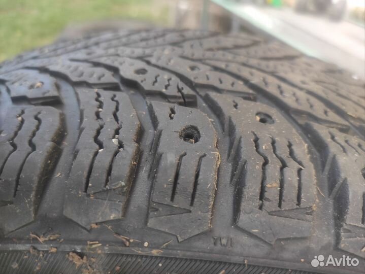 Nokian Tyres Hakkapeliitta 9 215/60 R16
