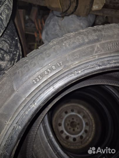 Continental ContiCrossContact Winter 235/45 R17 94B