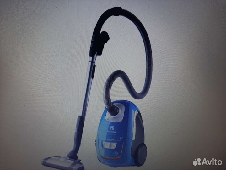 Новый пылесос С пылесборником electrolux