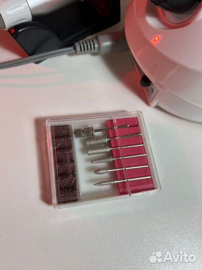 Аппарат для маникюра и педикюра