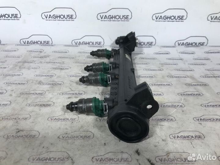 Рампа топливная Volkswagen Golf 4 1.6 AKL 2000