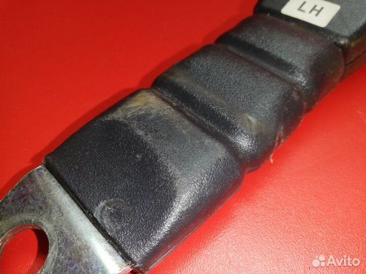 Ответная часть ремня безопасности передняя левая