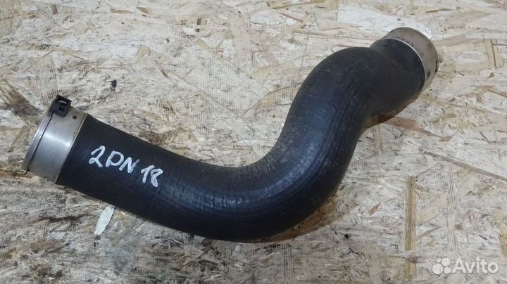 Патрубок интеркулера BMW F10 бмв 5 серии Ф10