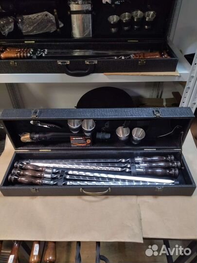 Подарочный набор шампуров в кейсе с топориком