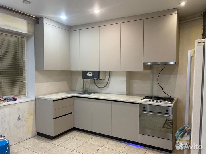 Кухня глянец. цена за всю кухню art. 0101291