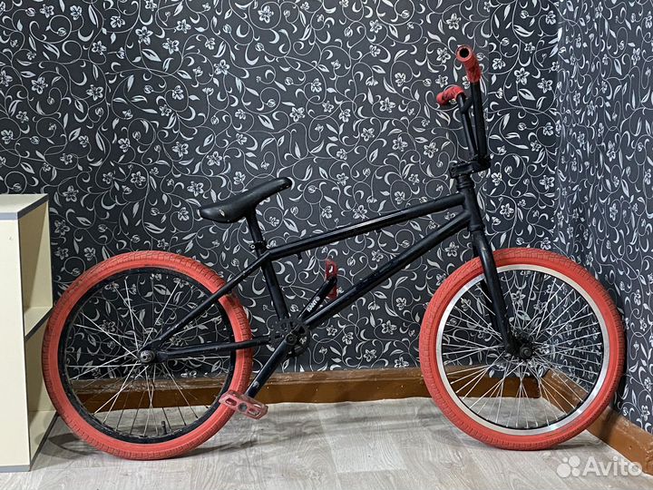 Трюковой велосипед BMX