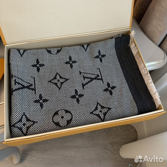 Шаль Louis Vuitton