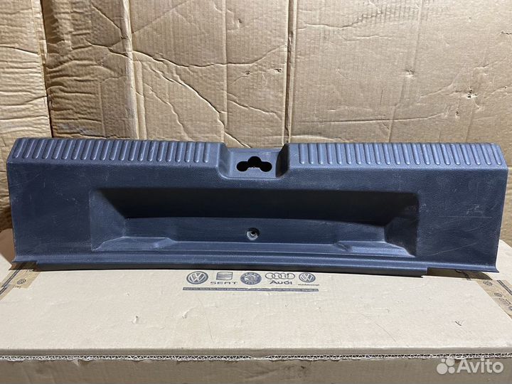 Обшивка багажника Volkswagen Polo 6RU863459A