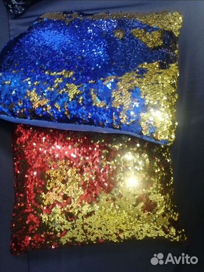 Подушка с пайетками