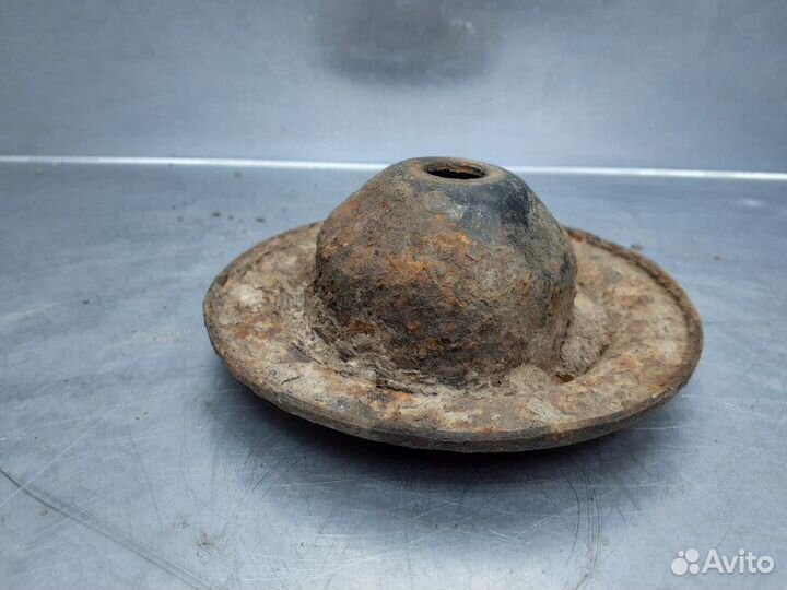 Опора передней пружины верхняя Volkswagen Passat