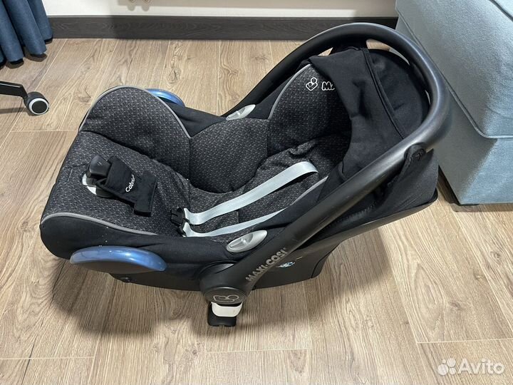 Автолюлька maxi cosi cabriofix + крепления bugaboo