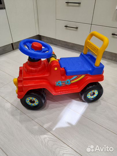 Машинка-каталка