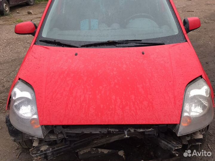 Форд fiesta 2007 капот