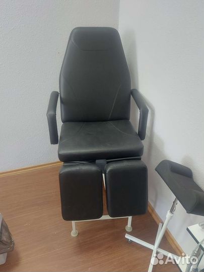 Педикюрное кресло, мебель