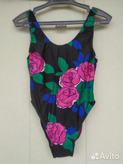 Купальник для девочки 140 новый