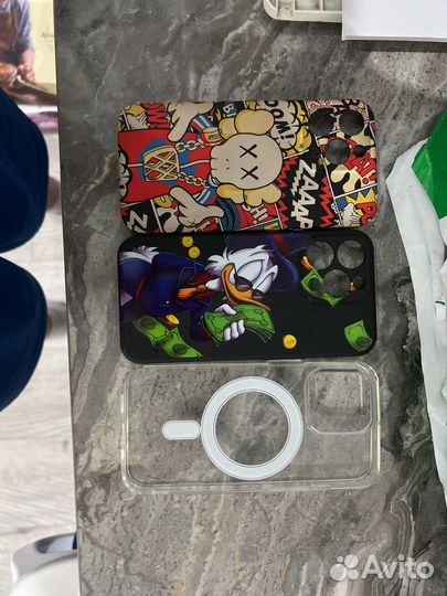 Чехлы на iPhone 13 pro