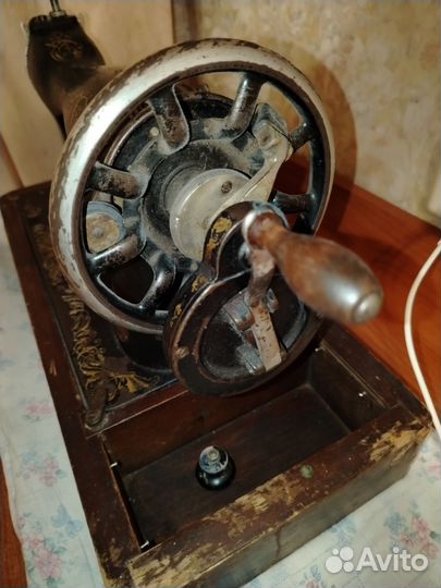 Швейная машина подольск ручная