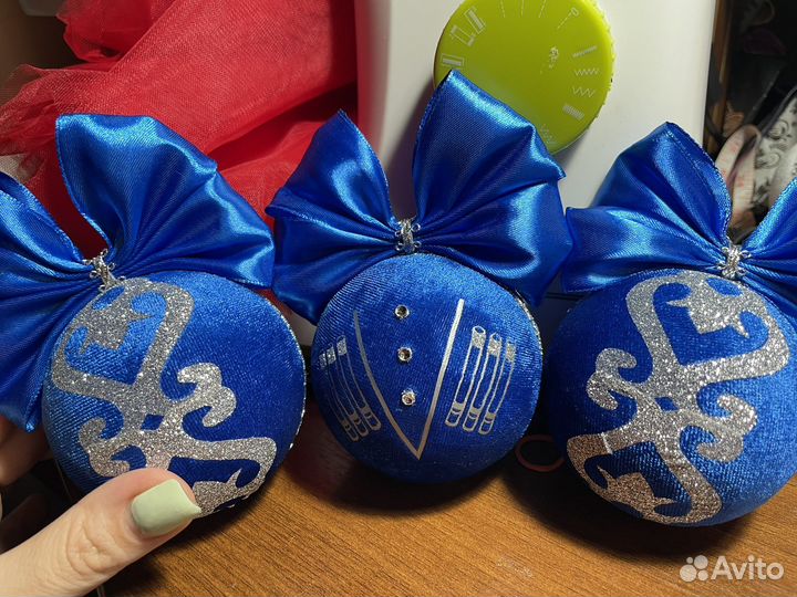 Новогодние игрушки