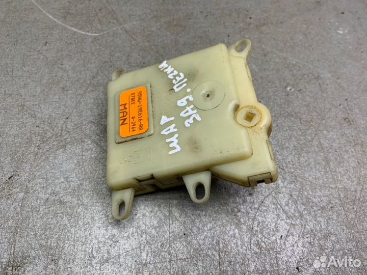 Моторчик заслонки печки Volkswagen Sharan 7M 2.0