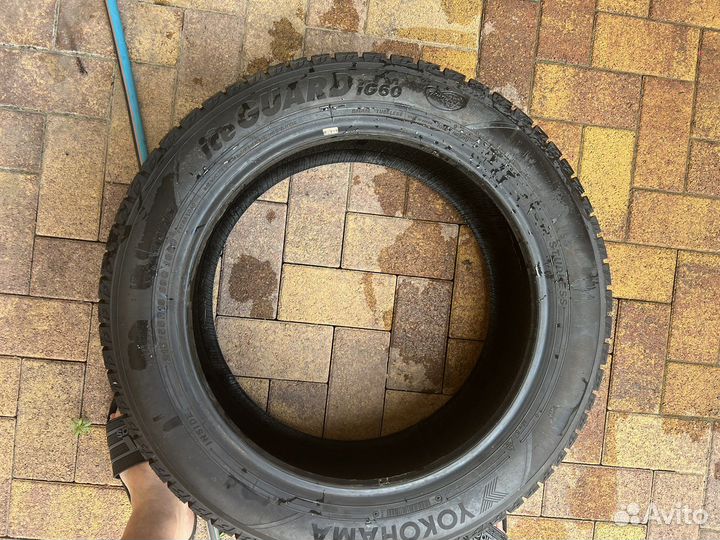 Yokohama Ice Guard IG60 215/55 R18 99
