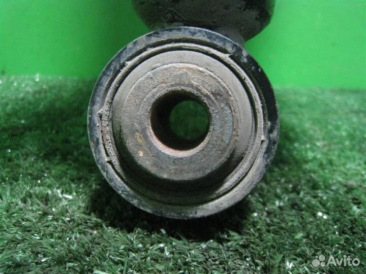 Стойка амортизатора задняя правая Honda FR-V (BE1