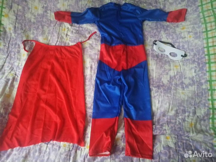 Костюм супермена