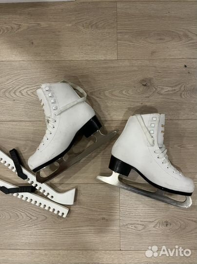 Фигурные коньки Graf