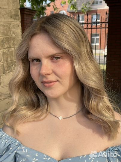 Модель на окрашивание волос