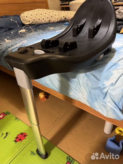 Автокресло и база Isofix