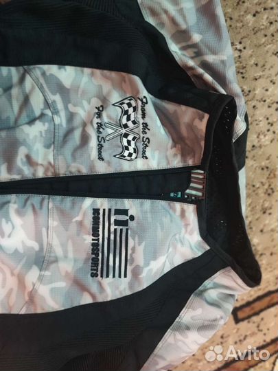 Мотокуртка icon