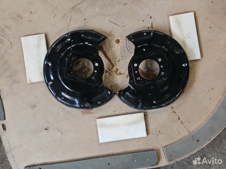 Пыльник тормозного диска задние Хендай Солярис 1