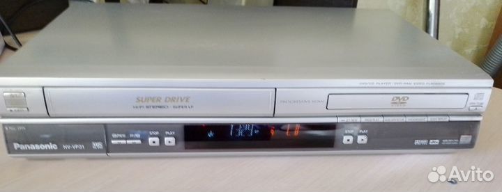 DVD плеер/видеомагнитофон Panasonic NV-VP32