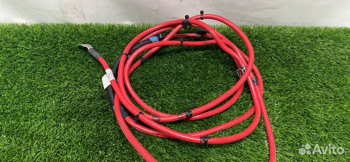 Плюсовой провод аккумулятора Mercedes-Benz E-Класс
