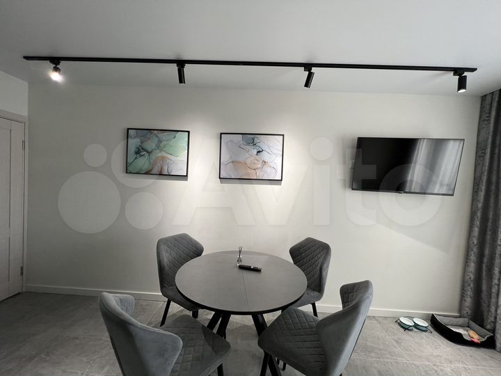 2-к. квартира, 64,3 м², 1/10 эт.