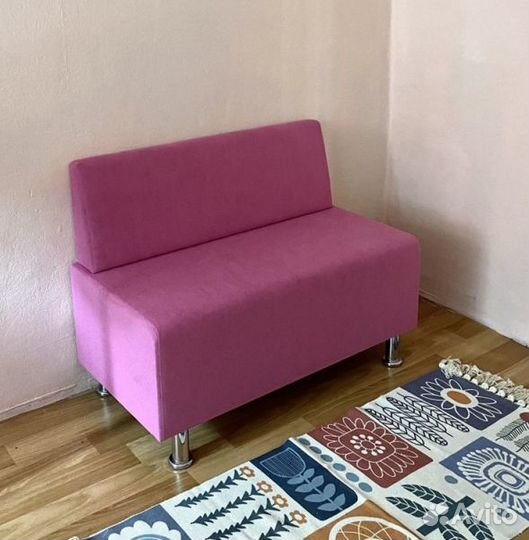 Кожзам диван офисный