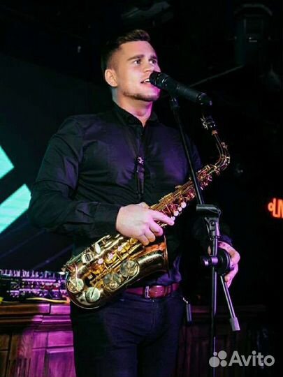 Певец, саксофонист, диджей, звукорежиссер